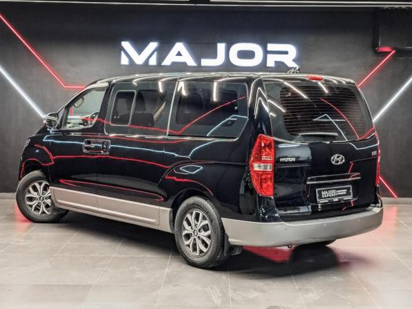 Hyundai H-1 II Рестайлинг 2 с пробегом 2021 года, цена 3 195 000 рублей, 141000 км, минивэн, Автокод Объявления