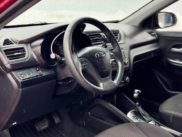 Kia Rio III Рестайлинг с пробегом 2016 года, цена 1 095 000 рублей, 132000 км, седан, Автокод Объявления