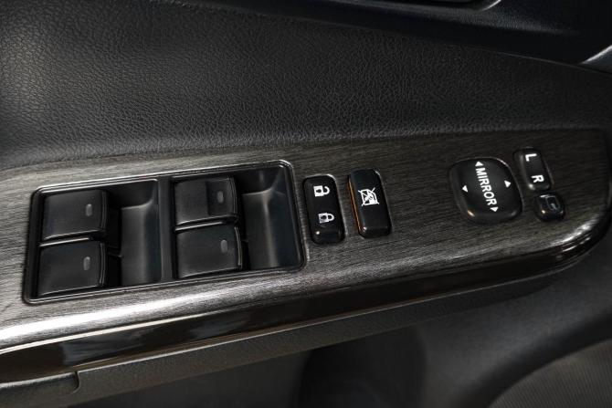Toyota Camry VII (XV50) Рестайлинг с пробегом 2014 года, цена 1 929 000 рублей, 234000 км, седан, Автокод Объявления