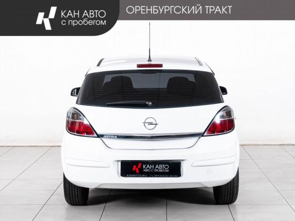 Opel Astra H Рестайлинг с пробегом 2014 года, цена 550 000 рублей, 204000 км, хэтчбек, Автокод Объявления