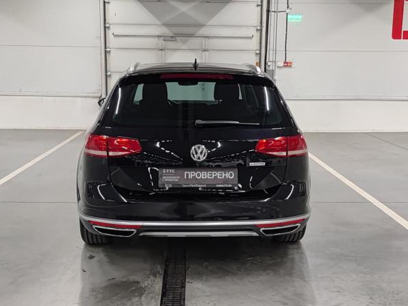 Volkswagen Passat B8 с пробегом 2018 года, цена 2 100 000 рублей, 155279 км, универсал, Автокод Объявления