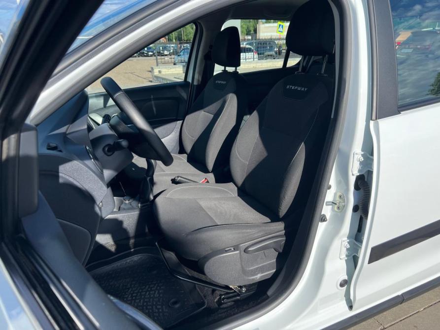 Renault Sandero II Рестайлинг Стерлитамак  - изображение 13