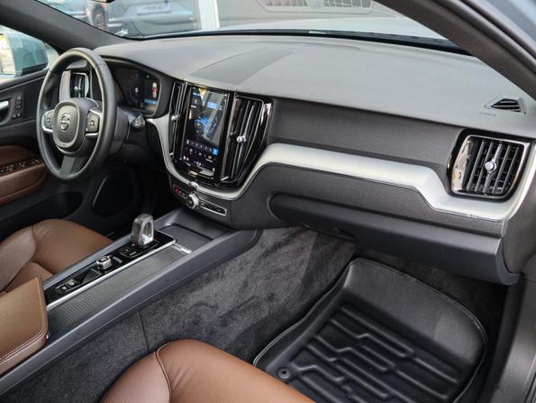 Volvo XC60 II Рестайлинг с пробегом 2021 года, цена 4 400 000 рублей, 25000 км, внедорожник, Автокод Объявления