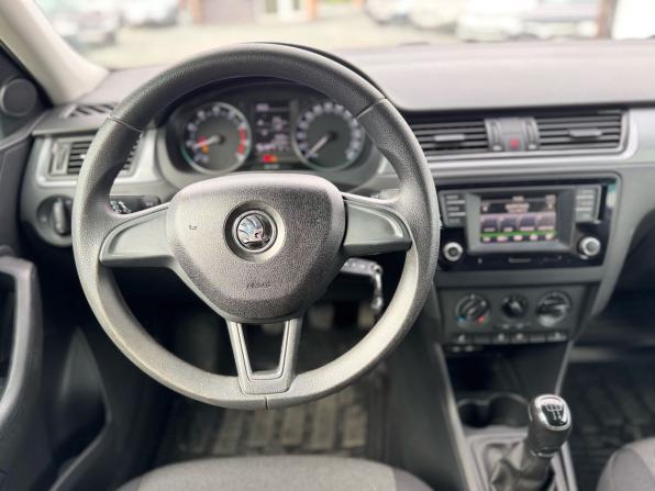 Skoda Rapid I с пробегом 2016 года, цена 869 000 рублей, 147648 км, лифтбек, Автокод Объявления