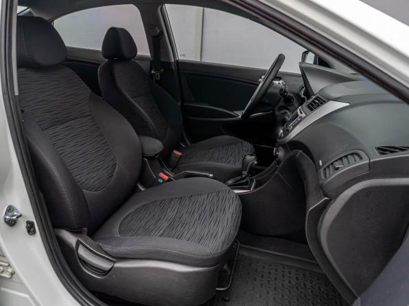Hyundai Solaris I Рестайлинг с пробегом 2015 года, цена 1 119 000 рублей, 100256 км, седан, Автокод Объявления