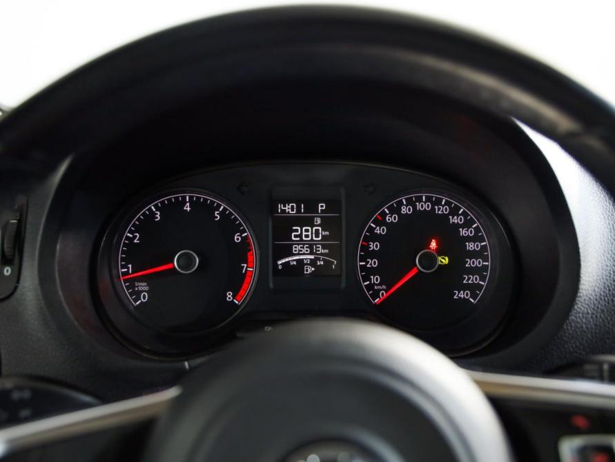 Volkswagen Polo V Рестайлинг Санкт-Петербург  - изображение 12