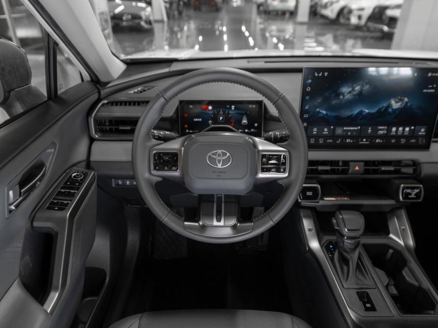 Toyota RAV4 VI (XA60) Москва  - изображение 11