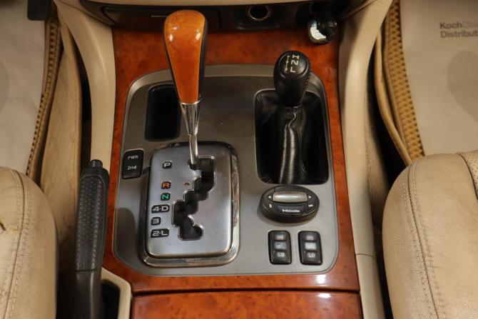 Toyota Land Cruiser 100 Series Рестайлинг 1 с пробегом 2003 года, цена 2 129 000 рублей, 530000 км, внедорожник, Автокод Объявления