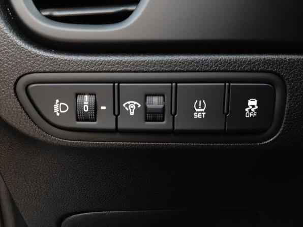 Kia Rio IV Рестайлинг с пробегом 2022 года, цена 2 030 000 рублей, 20876 км, хэтчбек, Автокод Объявления