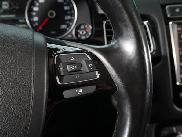 Volkswagen Touareg II Рестайлинг с пробегом 2015 года, цена 2 898 000 рублей, 141556 км, внедорожник, Автокод Объявления