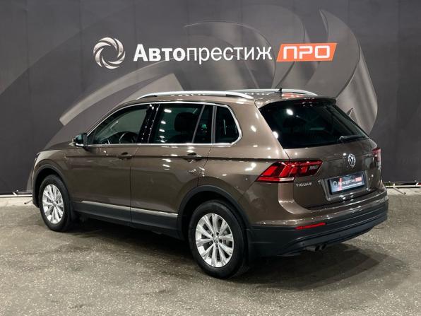 Volkswagen Tiguan II с пробегом 2018 года, цена 2 540 000 рублей, 120495 км, внедорожник, Автокод Объявления