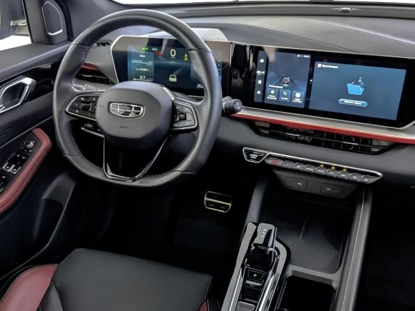 Geely Coolray I Рестайлинг с пробегом 2024 года, цена 2 130 000 рублей, 31881 км, внедорожник, Автокод Объявления
