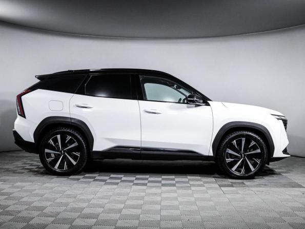 Geely Atlas II с пробегом 2024 года, цена 2 990 990 рублей, 45000 км, внедорожник, Автокод Объявления