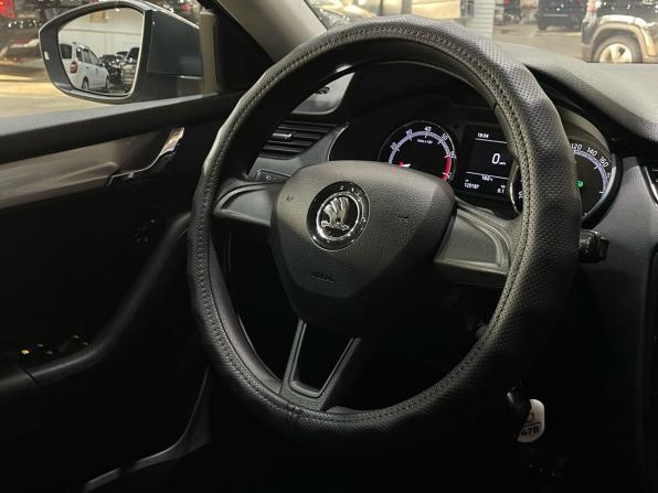 Skoda Octavia III (A7) Рестайлинг с пробегом 2019 года, цена 1 599 000 рублей, 125197 км, лифтбек, Автокод Объявления
