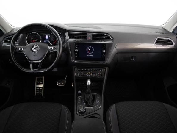 Volkswagen Tiguan II с пробегом 2018 года, цена 2 099 000 рублей, 125034 км, внедорожник, Автокод Объявления