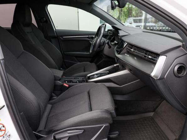 Audi A3 IV (8Y) с пробегом 2021 года, цена 2 949 000 рублей, 59341 км, хэтчбек, Автокод Объявления