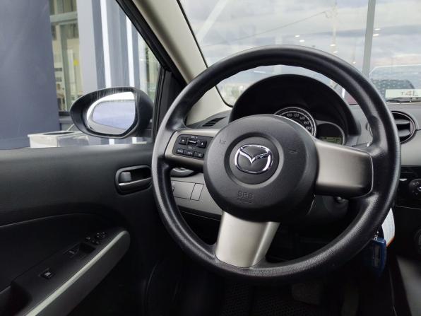 Mazda 2 II Рестайлинг (DE2) с пробегом 2010 года, цена 600 000 рублей, 193000 км, хэтчбек, Автокод Объявления