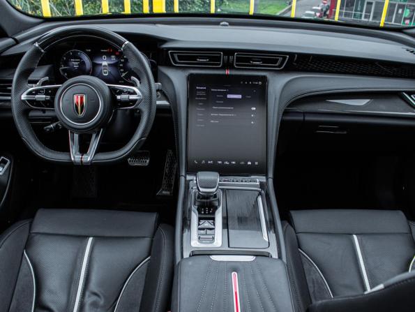 Hongqi H6 с пробегом 2025 года, цена 3 139 000 рублей, 18400 км, лифтбек, Автокод Объявления