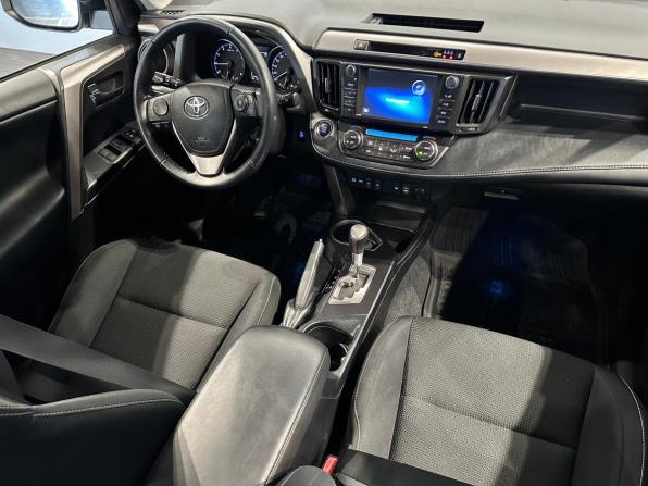 Toyota RAV4 IV (XA40) Рестайлинг с пробегом 2018 года, цена 2 190 000 рублей, 156593 км, внедорожник, Автокод Объявления