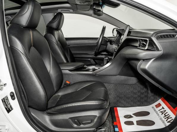 Toyota Camry VIII (XV70) Рестайлинг с пробегом 2021 года, цена 3 298 000 рублей, 50234 км, седан, Автокод Объявления