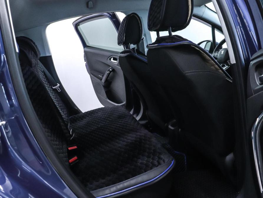 Peugeot 208 I Красноярск  - изображение 24