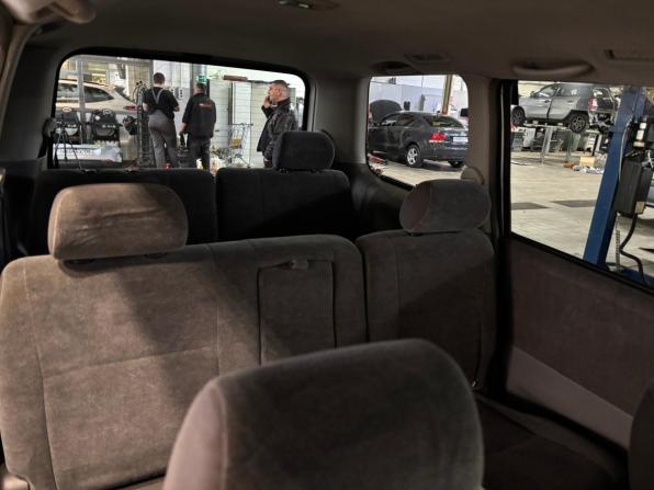 Toyota Noah I (R60) с пробегом 2005 года, цена 649 000 рублей, 335062 км, минивэн, Автокод Объявления