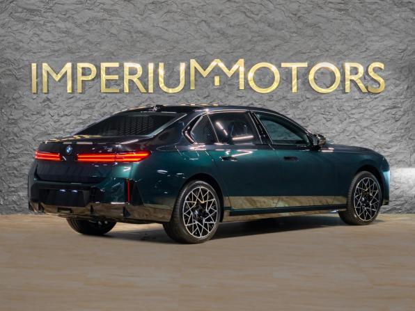 Новый BMW 7 серии VII (G70) Рестайлинг 2026 года, цена 25 490 000 рублей, седан, Автокод Объявления