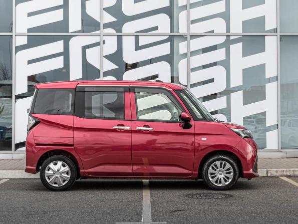 Toyota Tank I с пробегом 2018 года, цена 1 105 000 рублей, 76780 км, микровэн, Автокод Объявления