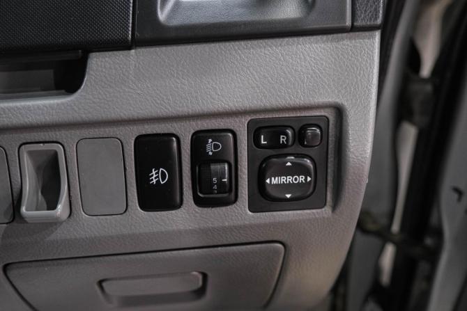 Toyota Voxy I (R60) с пробегом 2006 года, цена 1 149 000 рублей, 282000 км, компактвэн, Автокод Объявления