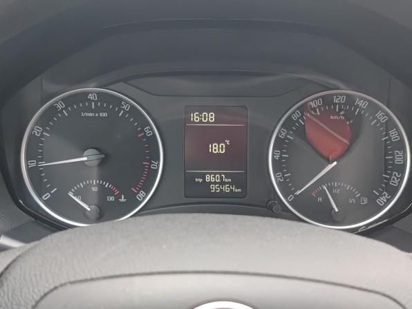 Skoda Octavia II (A5) Рестайлинг с пробегом 2011 года, цена 699 000 рублей, 95243 км, лифтбек, Автокод Объявления