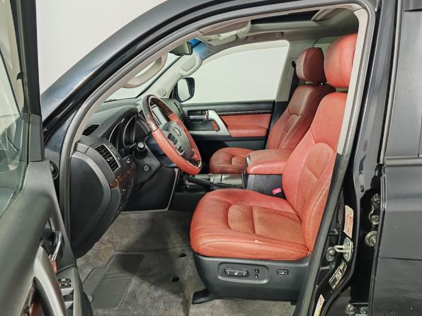 Toyota Land Cruiser 200 Series Рестайлинг 1 с пробегом 2014 года, цена 3 120 000 рублей, 300700 км, внедорожник, Автокод Объявления