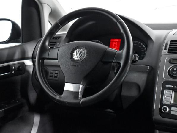 Volkswagen Touran I Рестайлинг с пробегом 2007 года, цена 405 000 рублей, 254468 км, компактвэн, Автокод Объявления