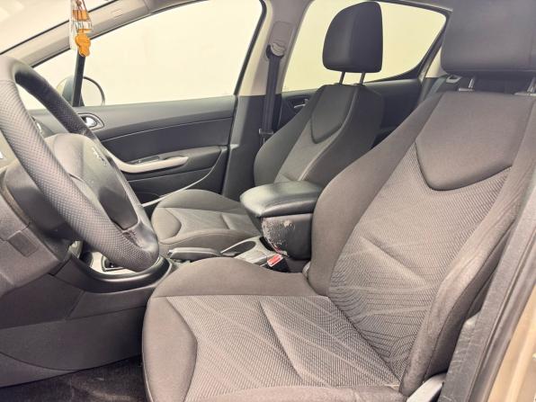 Peugeot 308 I Рестайлинг с пробегом 2011 года, цена 670 000 рублей, 150968 км, хэтчбек, Автокод Объявления