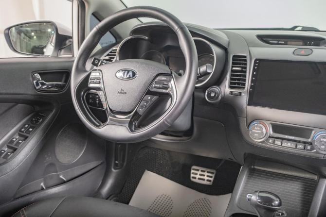 Kia Cerato III Рестайлинг (Classic) с пробегом 2017 года, цена 1 529 000 рублей, 142000 км, седан, Автокод Объявления