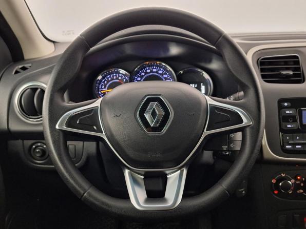 Renault Logan II Рестайлинг с пробегом 2020 года, цена 1 185 000 рублей, 85000 км, седан, Автокод Объявления
