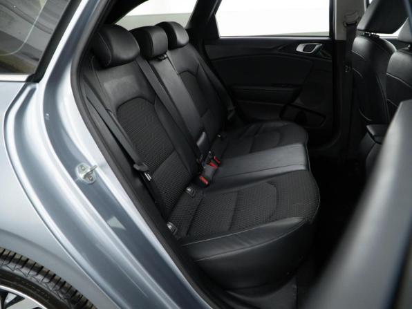 Kia Ceed III с пробегом 2019 года, цена 1 937 444 рубля, 97649 км, универсал, Автокод Объявления