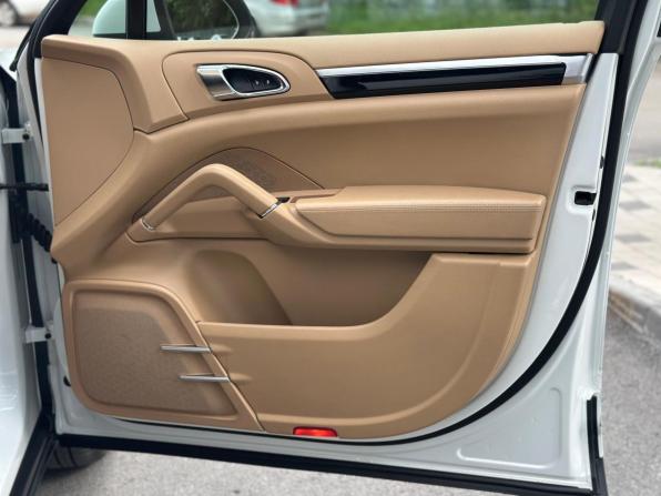 Porsche Cayenne II (958) с пробегом 2012 года, цена 2 160 000 рублей, 192000 км, внедорожник, Автокод Объявления