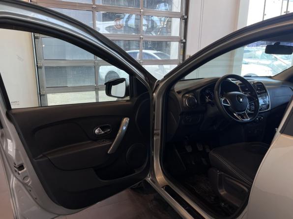 Renault Logan II Рестайлинг с пробегом 2021 года, цена 1 260 000 рублей, 87140 км, седан, Автокод Объявления