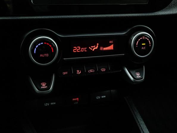 Kia Rio IV Рестайлинг с пробегом 2021 года, цена 1 599 000 рублей, 143455 км, седан, Автокод Объявления