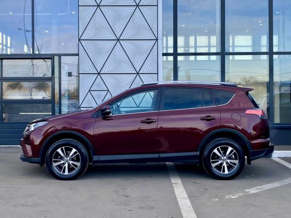 Toyota RAV4 IV (XA40) Рестайлинг с пробегом 2017 года, цена 1 999 000 рублей, 200840 км, внедорожник, Автокод Объявления