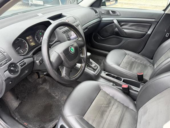 Skoda Octavia II (A5) Рестайлинг с пробегом 2012 года, цена 619 000 рублей, 214728 км, лифтбек, Автокод Объявления
