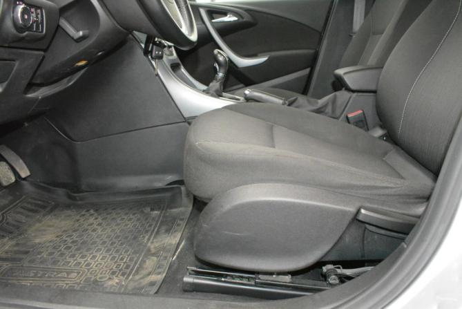 Opel Astra J Рестайлинг с пробегом 2015 года, цена 749 000 рублей, 159000 км, хэтчбек, Автокод Объявления