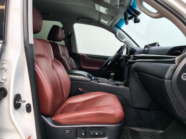 Lexus LX III Рестайлинг 2 с пробегом 2016 года, цена 6 500 000 рублей, 100762 км, внедорожник, Автокод Объявления