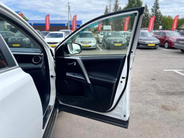 Toyota RAV4 IV (XA40) Рестайлинг с пробегом 2015 года, цена 2 270 000 рублей, 137000 км, внедорожник, Автокод Объявления