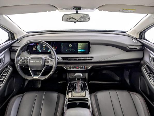 BAIC U5 Plus с пробегом 2023 года, цена 1 300 000 рублей, 53899 км, седан, Автокод Объявления
