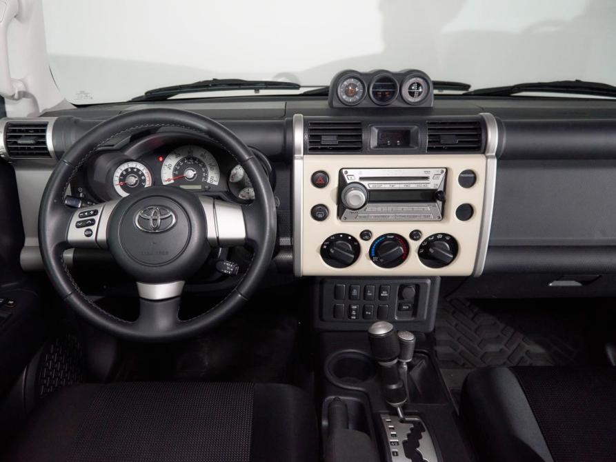 Toyota FJ Cruiser Казань  - изображение 10