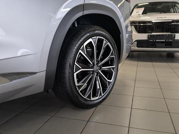 Geely Monjaro I Рестайлинг 2 с пробегом 2026 года, цена 4 399 500 рублей, 10 км, внедорожник, Автокод Объявления