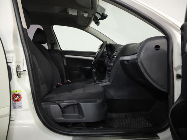 Skoda Octavia II (A5) Рестайлинг с пробегом 2011 года, цена 630 000 рублей, 322357 км, лифтбек, Автокод Объявления