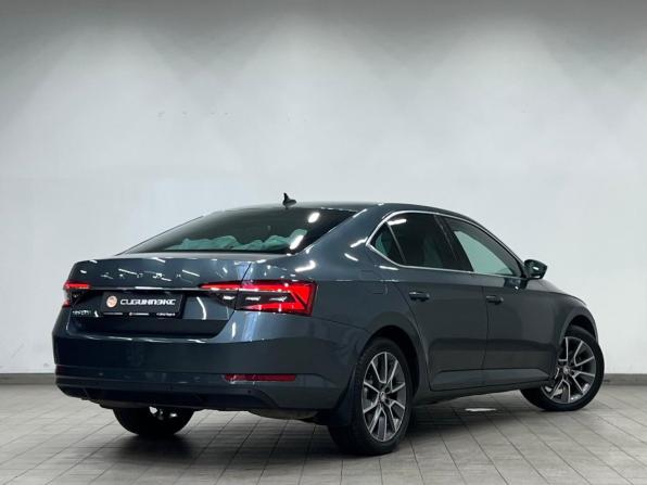 Skoda Superb III Рестайлинг с пробегом 2019 года, цена 2 369 000 рублей, 175500 км, лифтбек, Автокод Объявления
