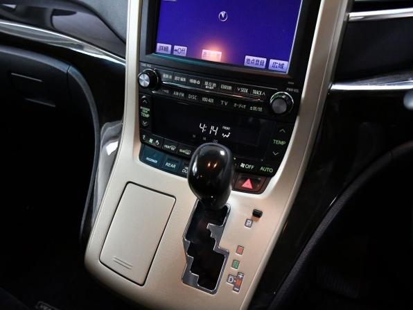 Toyota Vellfire I с пробегом 2011 года, цена 2 475 000 рублей, 155697 км, минивэн, Автокод Объявления